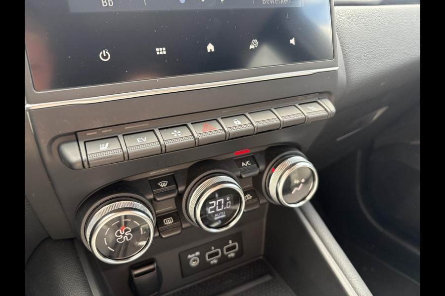 Renault Captur 1.6 E-Tech PHEV 160pk Intens | Trekhaak | Stoelverwarming | 18 Inch | Dodehoeksensoren | Camera | Climate Control |