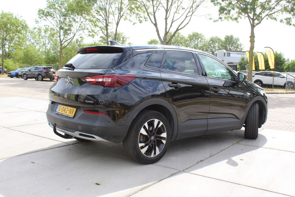 Opel Grandland X 1.6 Turbo Business Executive automaat leder camera trekhaak full options