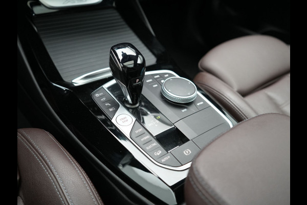 BMW X3 xDrive30e PHEV 293pk Dealer O.H | Trekhaak Af Fabriek | Panodak | 360 Camera | Lederen Sportstoelen Verwarmd | Cruise Control | Apple Carplay | Virtual | Navigatie | DAB | 18"L.M | Plug In Hybrid |
