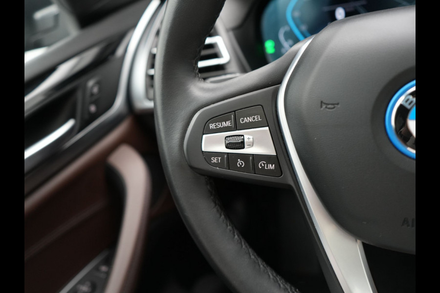 BMW X3 xDrive30e PHEV 293pk Dealer O.H | Trekhaak Af Fabriek | Panodak | 360 Camera | Lederen Sportstoelen Verwarmd | Cruise Control | Apple Carplay | Virtual | Navigatie | DAB | 18"L.M | Plug In Hybrid |