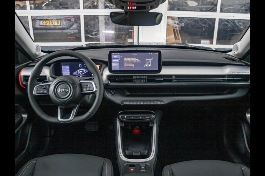 Jeep Avenger 1.2 e-Hybrid Summit | Infotainment Pack | Schuif/Kanteldak | Leder&Winter Pack | 19" Brute velgen