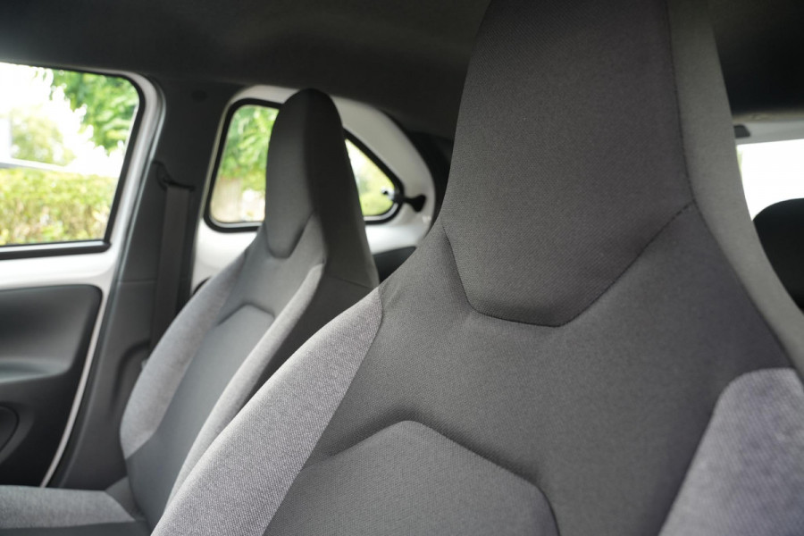 Toyota Aygo X 1.0 VVT-i MT