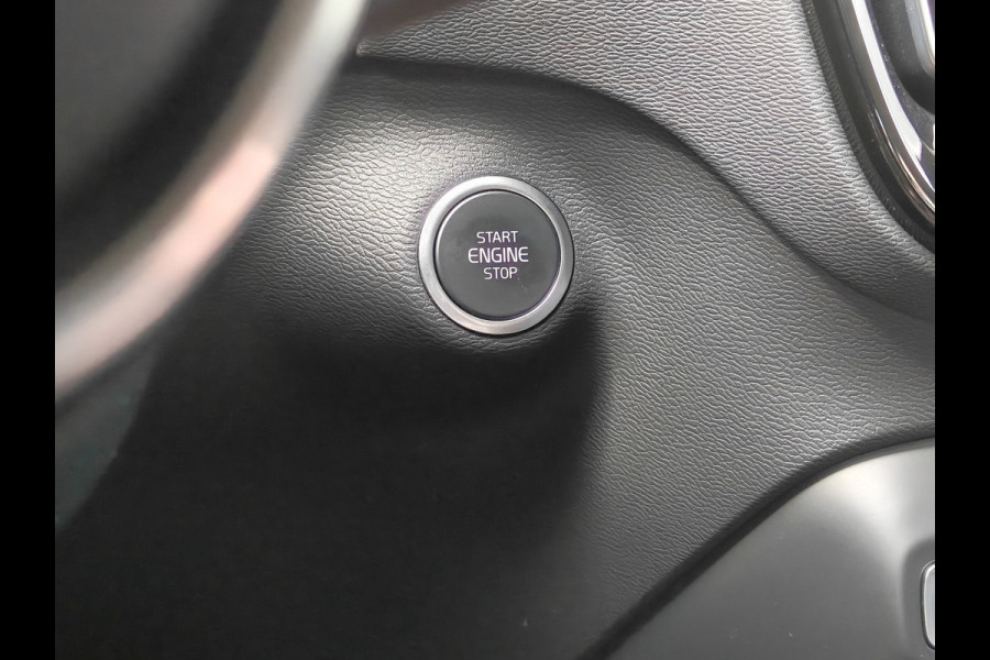 Volvo XC40 T2 130PK Automaat Business Pro | Adaptieve Cruise | Park assist camera | Dealer onderhouden