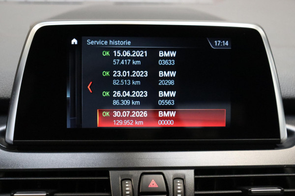 BMW 2 Serie Active Tourer 218i Executive Sport Line Automaat / Navigatiesysteem / Trekhaak / Sportstoelen / Climate Control / 16 Inch / LED / Parkeersensoren / Hifi / Cruise Control / Lichtpakket / Chrome Line
