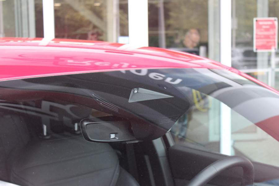 Alfa Romeo Tonale 1.3T PHEV 280PK EDIZIONE BUSINESS | AFNEEMBARE TREKHAAK | ALL SEASON BANDEN | PREMIUM PACK: LEDEREN BEKLEDING/GEVENTILEERDE VOORSTOELEN/4-VOUDIG ELEKTRISCH VERSTELBARE LENDESTEUN VOORSTOELEN/HOOGGLANS ZWARTE RAAMOMLIJSTING/AMBIENT LIGHTING | TECHNOLOGY PACK: PAARKEERWAARSCHUWING VOOR ACHTER ZIJKANT/AUTOMATISCHE INPARKEERHULP MET EXIT ASSIST/360° CAMERA/AUTONOMOUS DRIVING LEVEL 2 MET O.A. ADAPTIVE CRUISE CONTROL/BLIND SPOT DETECTION/AUTOMATISCH DIMMENDE BUITENSPIEGELS/ELEKTRISCH BEDIENBARE ACHTERKLEP/DRAADLOZE TELEFOONLADER | WINTERPACK: STOELVERWARMING VOOR/STUURVERWAR