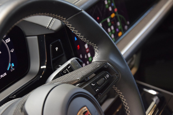 Porsche Cayenne Coupé 4.0 Turbo V8 E-Hybrid Panoramadak|Keramisch|My 2024|Nwp.244000|Org.NL|1e Eig.|739pk!!|BTW