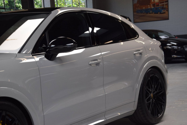 Porsche Cayenne Coupé 4.0 Turbo V8 E-Hybrid Panoramadak|Keramisch|My 2024|Nwp.244000|Org.NL|1e Eig.|739pk!!|BTW