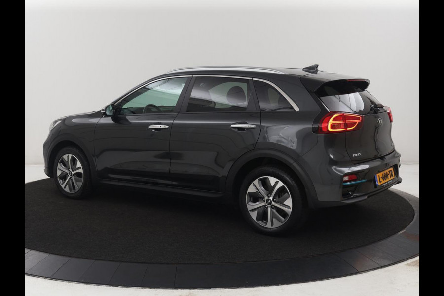 Kia e-Niro DynamicPlusLine 64 kWh | SOH 94,3% | Panoramadak | Memory | Leder | Stuur/stoel verwarming | Stoelventilatie | Dodehoek detectie | Cruise control | Carplay | Camera | Park assist | PHEV