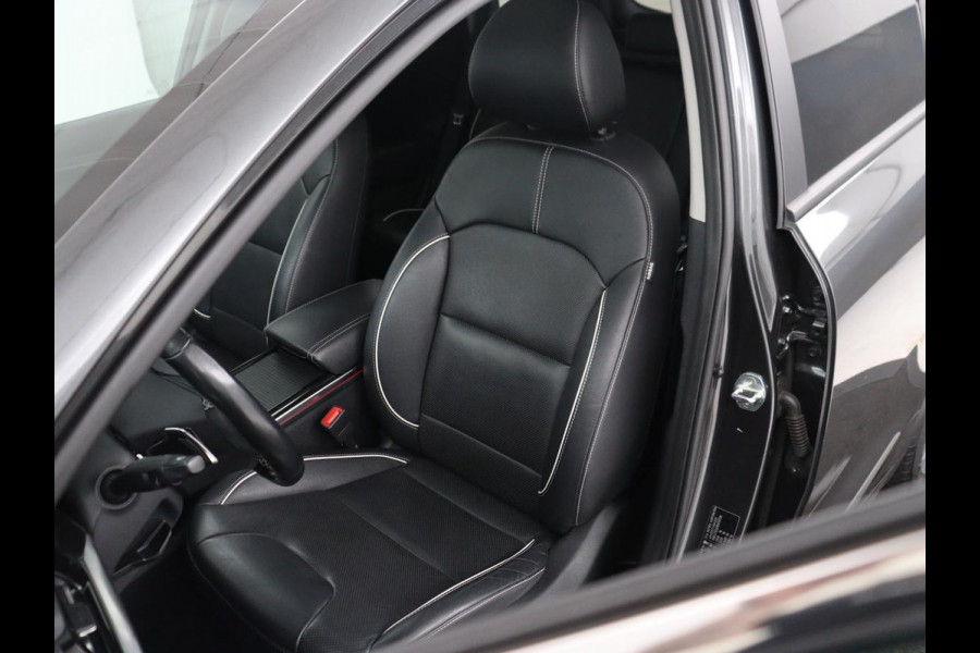 Kia e-Niro DynamicPlusLine 64 kWh | SOH 94,3% | Panoramadak | Memory | Leder | Stuur/stoel verwarming | Stoelventilatie | Dodehoek detectie | Cruise control | Carplay | Camera | Park assist | PHEV