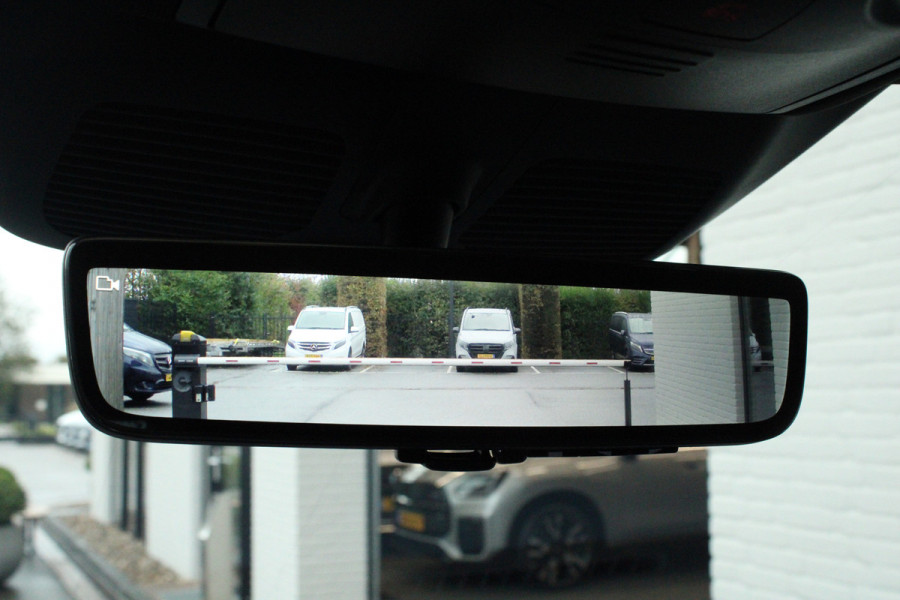 Mercedes-Benz Eqv 300 L2 / AMG / Luchtvering / 7-Persoons / Burmester / Elec Stoelen / Vol Opties / NIEUWSTAAT