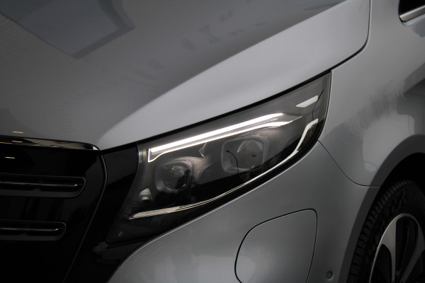 Mercedes-Benz Eqv 300 L2 / AMG / Luchtvering / 7-Persoons / Burmester / Elec Stoelen / Vol Opties / NIEUWSTAAT
