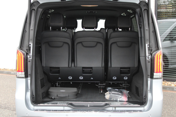 Mercedes-Benz Eqv 300 L2 / AMG / Luchtvering / 7-Persoons / Burmester / Elec Stoelen / Vol Opties / NIEUWSTAAT