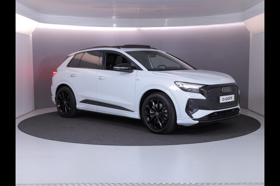 Audi Q4 e-tron 40 S line 77 kWh 204pk | SOH 91,30% | Panoramadak | Lederen bekleding | Lichtmetalen velgen | Matrix Led