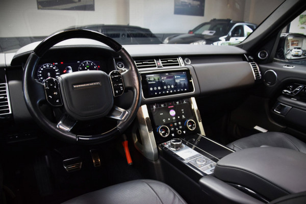 Land Rover Range Rover P400e Vogue SVO Premium Palette Silver