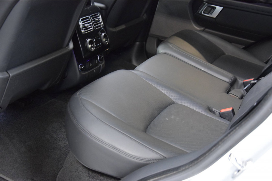 Land Rover Range Rover P400e Vogue SVO Premium Palette Silver