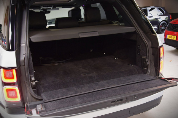Land Rover Range Rover P400e Vogue SVO Premium Palette Silver