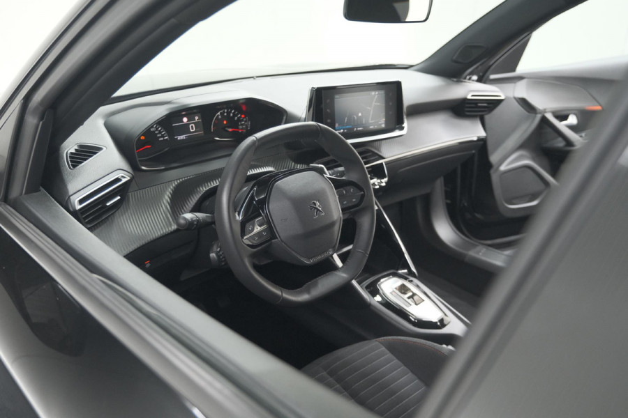 Peugeot 2008 PureTech 130 EAT8 Active Pack | Trekhaak | Camera | Navigatie | Parkeersensoren | Apple Carplay