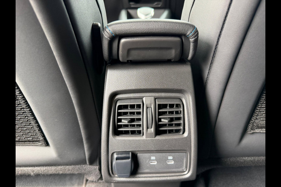 Renault Captur 1.6 E-Tech full hybrid 145 esprit Alpine Harman/Kardon Sound / 360 camera / Elektr voorst / WinterPack