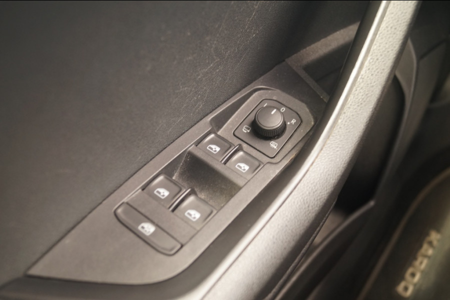 Škoda Karoq 1.0 TSI 115pk DSG Ambition Business -PANO-ECC-NAVI-