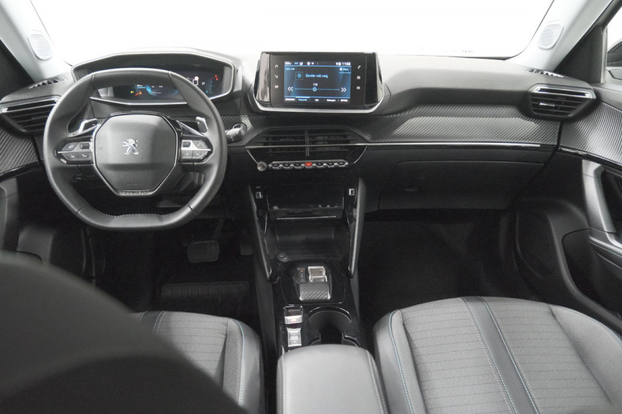 Peugeot 2008 PureTech 130 EAT8 Allure Pack | Camera | Parkeersensoren | Keyless Entry |  Apple Carplay
