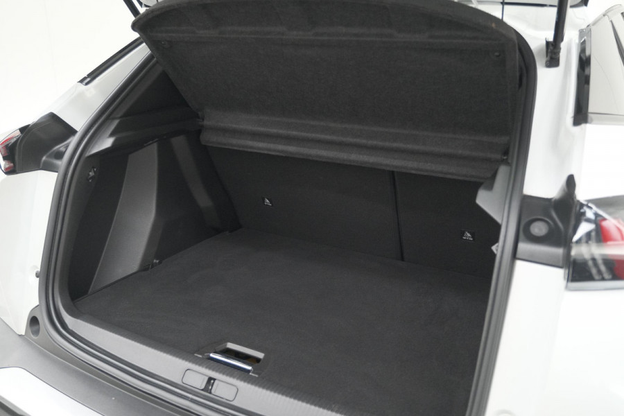 Peugeot 2008 PureTech 130 EAT8 Allure Pack | Camera | Parkeersensoren | Keyless Entry |  Apple Carplay
