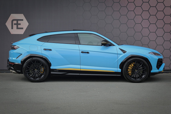 Lamborghini Urus SE 4.0 V8 Hybrid | AKRAPOVIC | ADAPTIVE | TREKHAAK | MASSAGE | STOELVERWARMING & VERKOELING | SUEDE HEMEL | B&O 3D AUDIO |