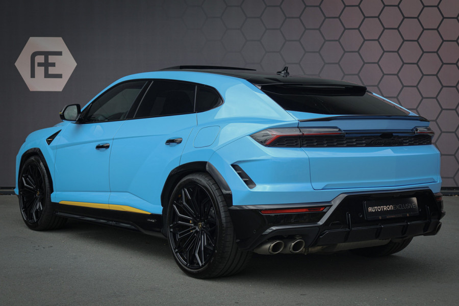Lamborghini Urus SE 4.0 V8 Hybrid | AKRAPOVIC | ADAPTIVE | TREKHAAK | MASSAGE | STOELVERWARMING & VERKOELING | SUEDE HEMEL | B&O 3D AUDIO |