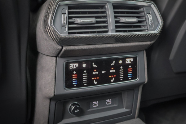 Lamborghini Urus SE 4.0 V8 Hybrid | AKRAPOVIC | ADAPTIVE | TREKHAAK | MASSAGE | STOELVERWARMING & VERKOELING | SUEDE HEMEL | B&O 3D AUDIO |