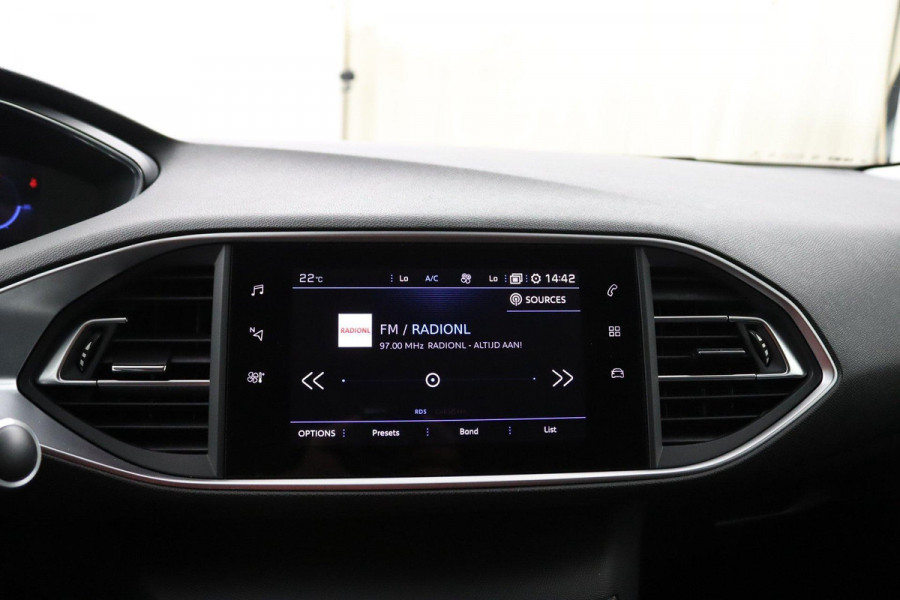Peugeot 308 SW 1.2 Allure*ECC*ACC*NAVI*CAM*CARPLAY*