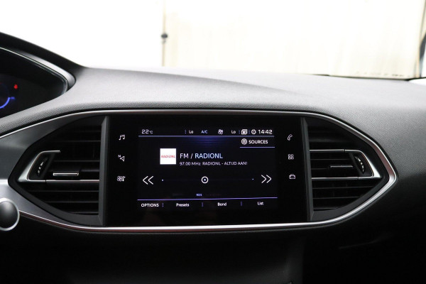 Peugeot 308 SW 1.2 Allure*ECC*ACC*NAVI*CAM*CARPLAY*