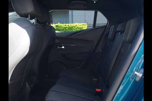 Peugeot 2008 1.2 Hybrid 145 GT l 360 Camera l Navigatie l Keyless entry l Apple Carplay/Android Auto