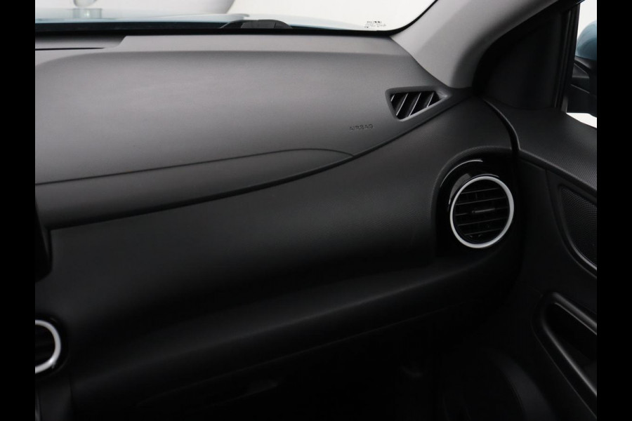 Hyundai Kona 1.6 GDI HEV Premium | Stoelventilatie | Leder 1e eigenaar | Adaptive cruise | Head-Up | Trekhaak | Achterbankverwarming | Carplay | Navigatie | Keyless | Krell Audio | Side Assist | Stoelverwarming