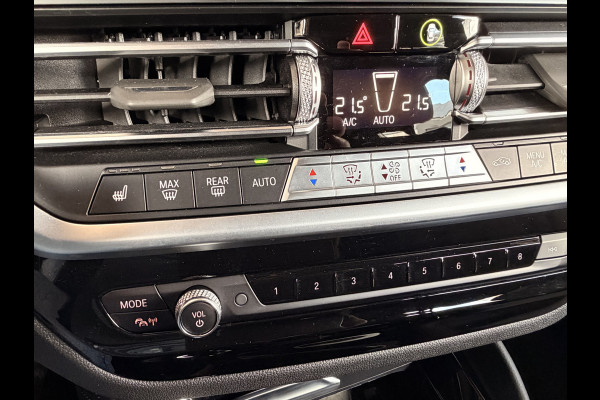 BMW X4 xDrive20i Business Edition Plus | Laser LED | Pano | Leder | Sportstoelen | Stoelverwarming | Elek. achterklep | Sfeerverlichting | Keyless | HUD |