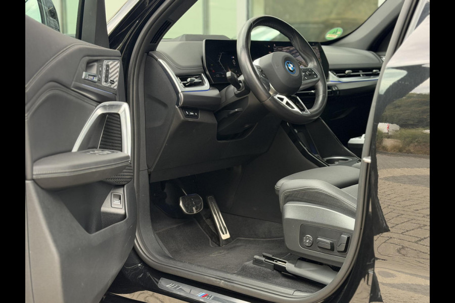 BMW X1 xDrive30e M-Sport |Pano|H/K|Leer|Memory|Innovation|360Cam|ACC|HUD|Trekhaak|20"