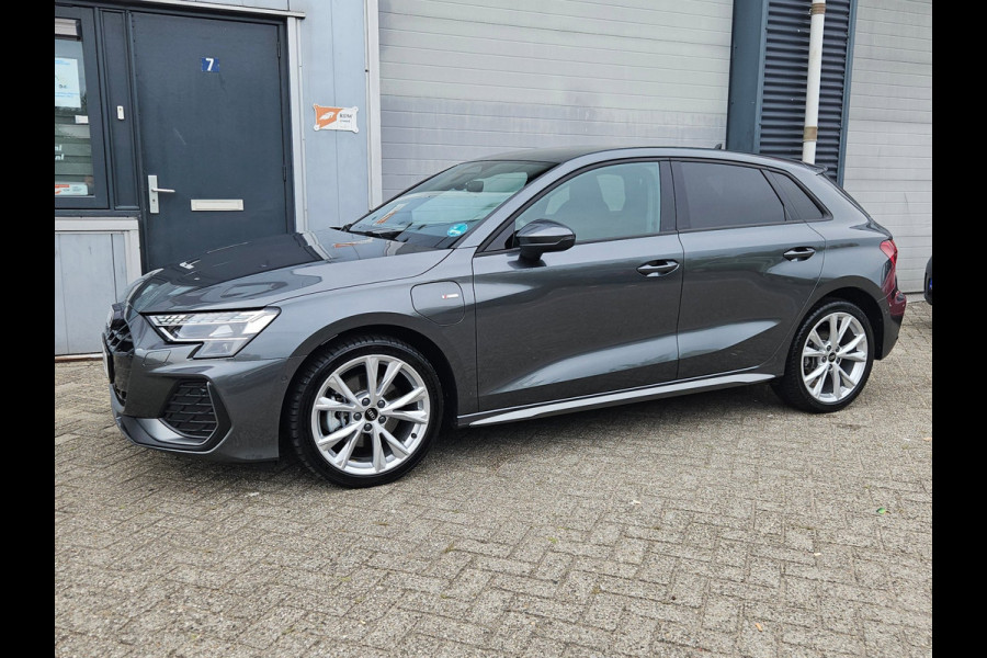 Audi A3 Sportback 40 TFSI-e Facelift S-Line Matrix Keyless Camera Virtual BTW