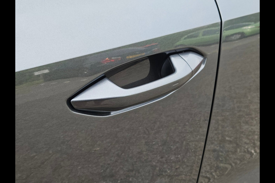Audi A3 Sportback 40 TFSI-e Facelift S-Line Matrix Keyless Camera Virtual BTW
