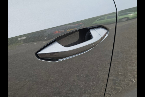 Audi A3 Sportback 40 TFSI-e Facelift S-Line Matrix Keyless Camera Virtual BTW