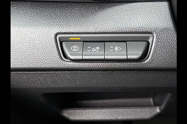 Renault Trafic 2.0 Blue dC1 150PK L2H1 Dubbele Cabine Automaat Navigatie Airco Lichtmetalen velgen Betimmering Trekhaak Camera Parkeer sensoren Dab