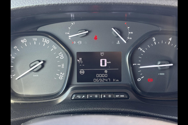 Fiat Scudo 2.0 MultiJet L3H1 DC*A/C*CRUISE*HAAK*CAM*5-P*NAVI*