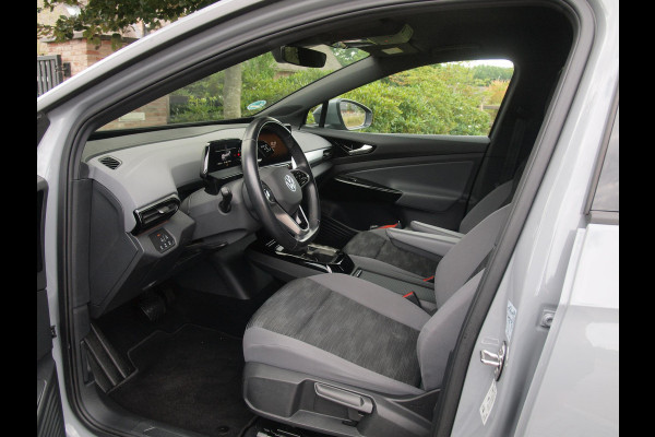 Volkswagen ID.4 Pro 77 kWh | SOH 94% | Warmtepomp | Sfeerverlichting | 20 Inch | Parkeersensoren | Apple Carplay |