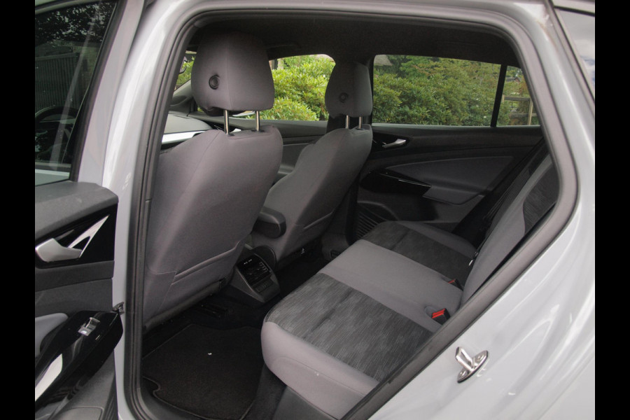 Volkswagen ID.4 Pro 77 kWh | SOH 94% | Warmtepomp | Sfeerverlichting | 20 Inch | Parkeersensoren | Apple Carplay |