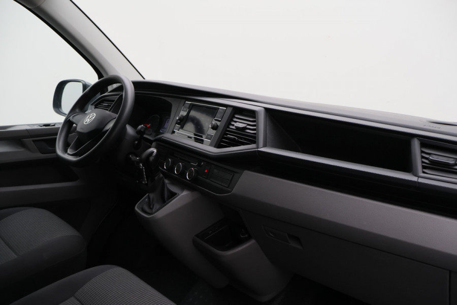 Volkswagen Transporter 2.0 TDI DSG 150 PK Lang 3-Zits, Airco, Cruise, Apple Carplay, Camera, DAB, PDC, Trekhaak, 18''