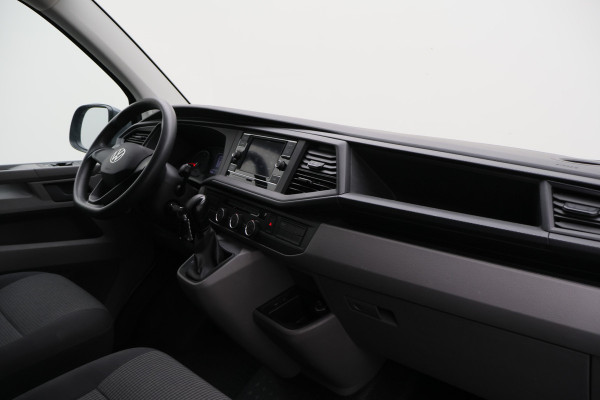 Volkswagen Transporter 2.0 TDI DSG 150 PK Lang 3-Zits, Airco, Cruise, Apple Carplay, Camera, DAB, PDC, Trekhaak, 18''