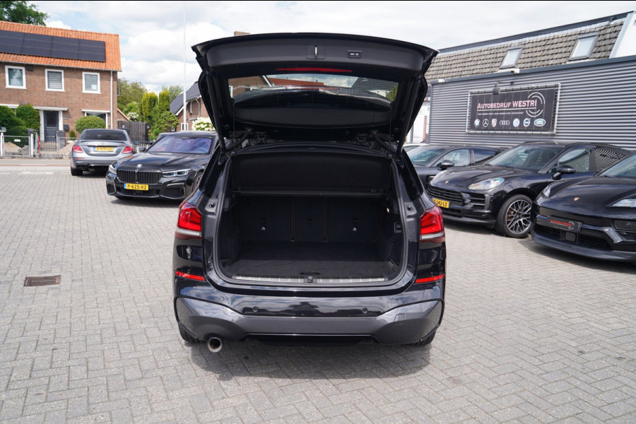 BMW X1 XDrive25e eDrive Edition | M-pakket | HuD | Panorama | Harman/Kardon | Adaptieve Cruise | Memory | Trekhaak | Camera | NAP