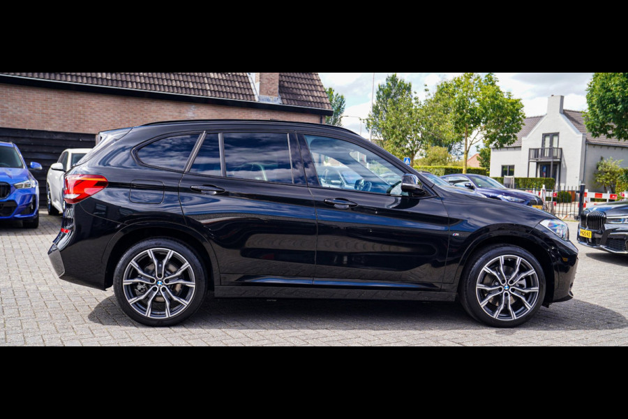 BMW X1 XDrive25e eDrive Edition | M-pakket | HuD | Panorama | Harman/Kardon | Adaptieve Cruise | Memory | Trekhaak | Camera | NAP