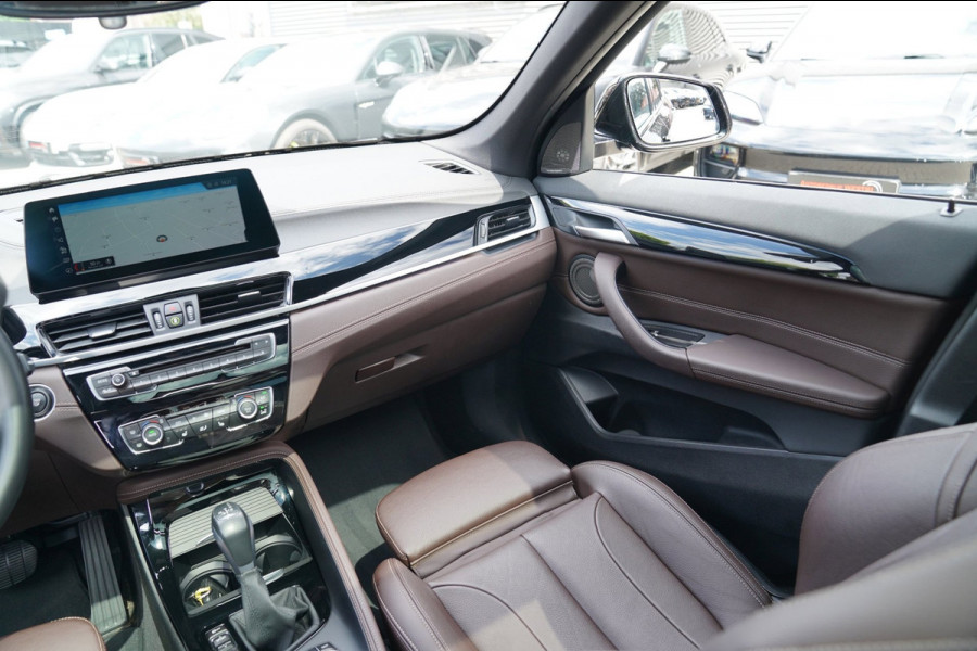 BMW X1 XDrive25e eDrive Edition | M-pakket | HuD | Panorama | Harman/Kardon | Adaptieve Cruise | Memory | Trekhaak | Camera | NAP