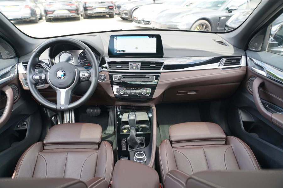 BMW X1 XDrive25e eDrive Edition | M-pakket | HuD | Panorama | Harman/Kardon | Adaptieve Cruise | Memory | Trekhaak | Camera | NAP
