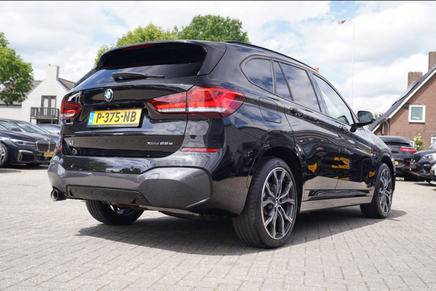 BMW X1 XDrive25e eDrive Edition | M-pakket | HuD | Panorama | Harman/Kardon | Adaptieve Cruise | Memory | Trekhaak | Camera | NAP