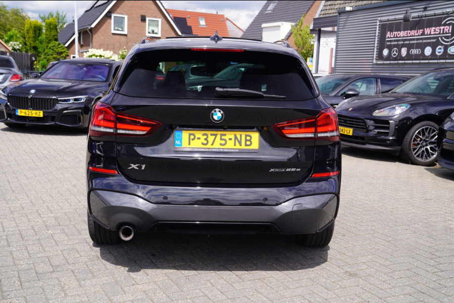 BMW X1 XDrive25e eDrive Edition | M-pakket | HuD | Panorama | Harman/Kardon | Adaptieve Cruise | Memory | Trekhaak | Camera | NAP