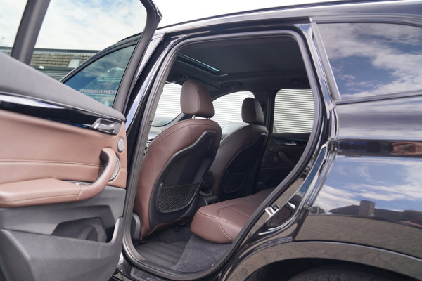 BMW X1 XDrive25e eDrive Edition | M-pakket | HuD | Panorama | Harman/Kardon | Adaptieve Cruise | Memory | Trekhaak | Camera | NAP
